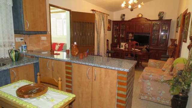 3 chambre Villa/Maison à vendre à Cómpeta avec piscine garage - 230 000 € (Ref: 4222924)