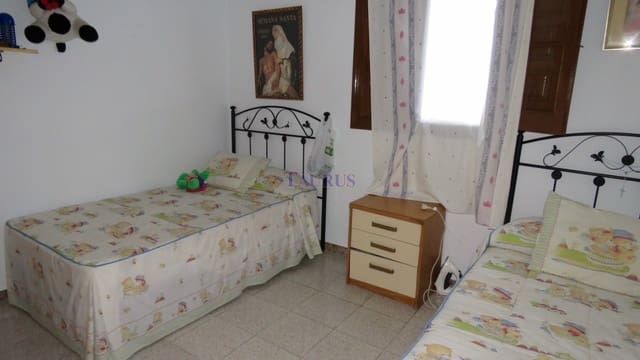 3 chambre Villa/Maison à vendre à Cómpeta avec piscine garage - 230 000 € (Ref: 4222924)