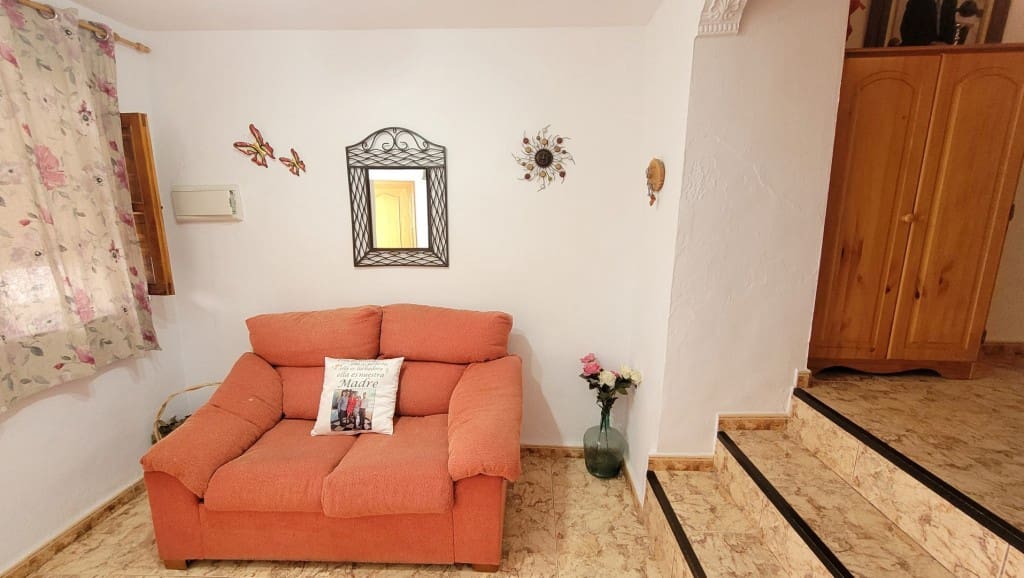 4 soveværelse Byhus til salg i Competa med garage - € 190.000 (Ref: 4222925)