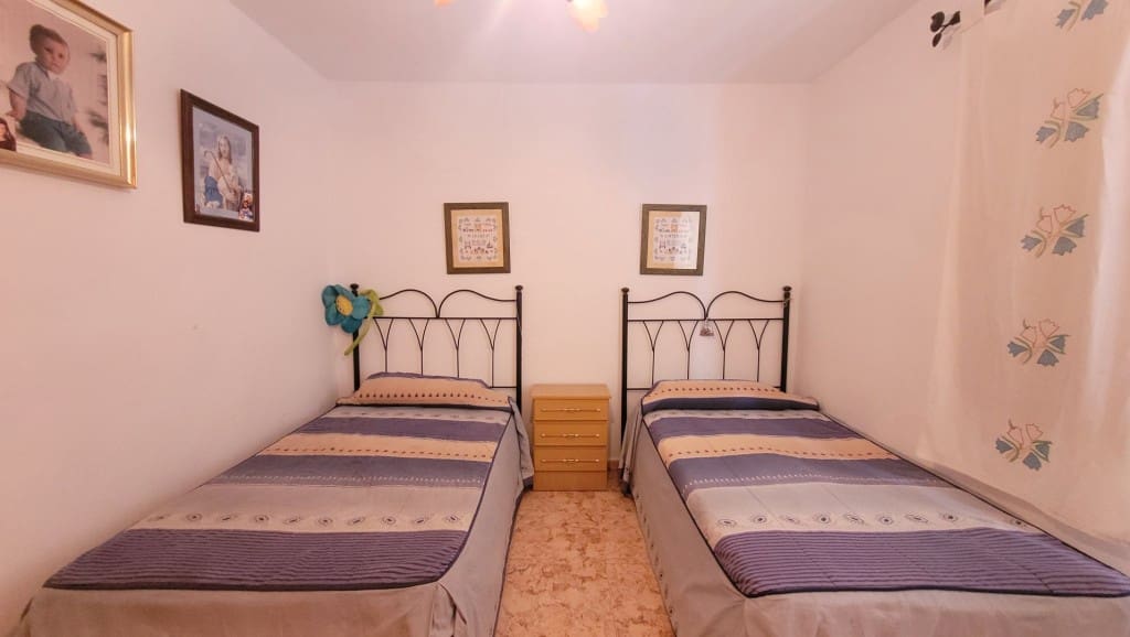 4 soveværelse Byhus til salg i Competa med garage - € 190.000 (Ref: 4222925)