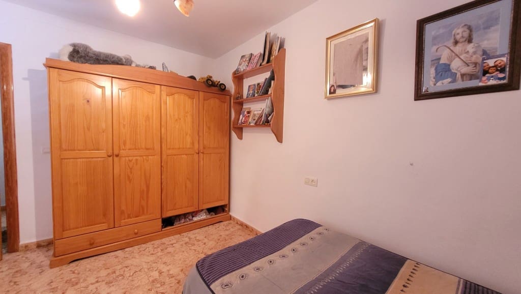 4 soveværelse Byhus til salg i Competa med garage - € 190.000 (Ref: 4222925)