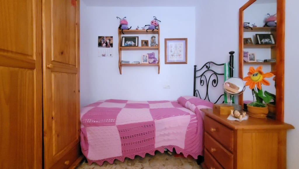 4 soveværelse Byhus til salg i Competa med garage - € 190.000 (Ref: 4222925)