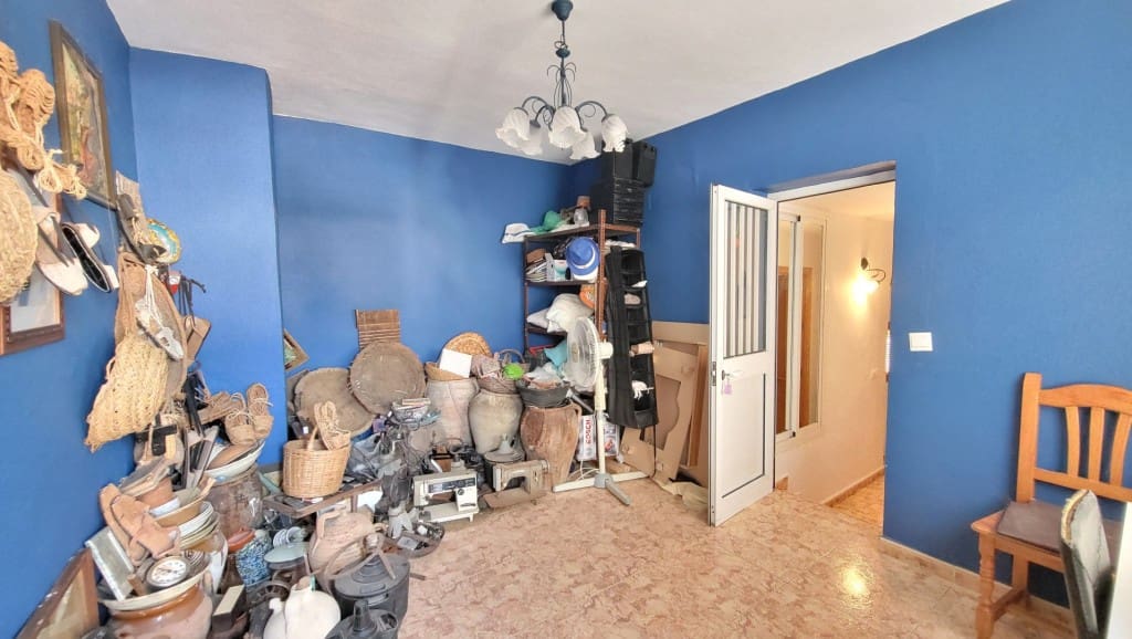 4 soveværelse Byhus til salg i Competa med garage - € 190.000 (Ref: 4222925)