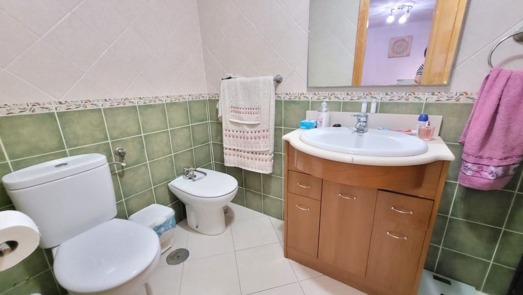 4 soveværelse Byhus til salg i Competa med garage - € 190.000 (Ref: 4222925)