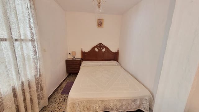 4 slaapkamer Huis te koop in Archez - € 88.000 (Ref: 4418471)
