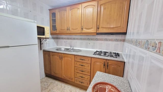 4 chambre Maison de Ville à vendre à Archez avec garage - 88 000 € (Ref: 4418471)