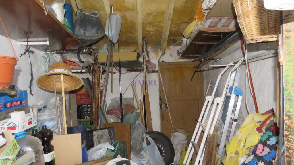 4 soveværelse Byhus til salg i Comares - € 119.000 (Ref: 4421531)