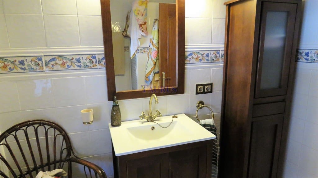 2 soveværelse Finca/Landehus til salg i Competa med swimmingpool garage - € 450.000 (Ref: 4458460)