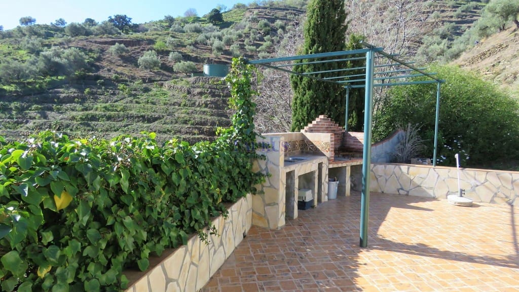 2 soveværelse Finca/Landehus til salg i Competa med swimmingpool garage - € 450.000 (Ref: 4458460)