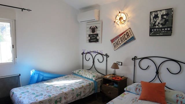2 chambre Finca/Maison de Campagne à vendre à Cómpeta avec piscine garage - 450 000 € (Ref: 4458460)