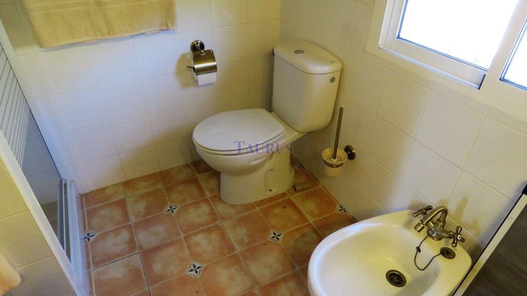 2 bedroom Finca/Country House for sale in Competa with pool garage - € 450,000 (Ref: 4458460)
