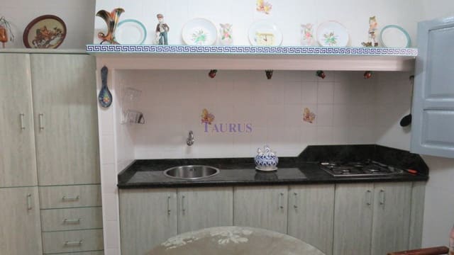 2 sovrum Hus till salu i Sayalonga med pool garage - 99 000 € (Ref: 4465547)