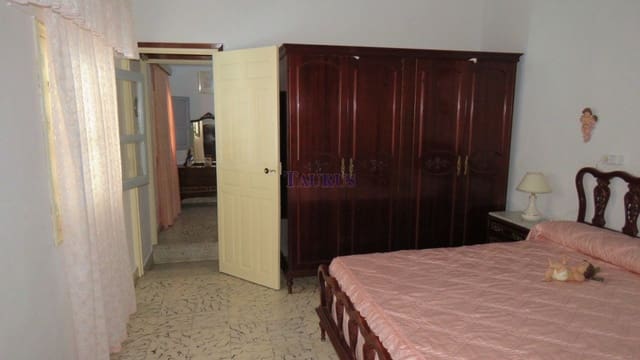 2 sovrum Hus till salu i Sayalonga med pool garage - 99 000 € (Ref: 4465547)