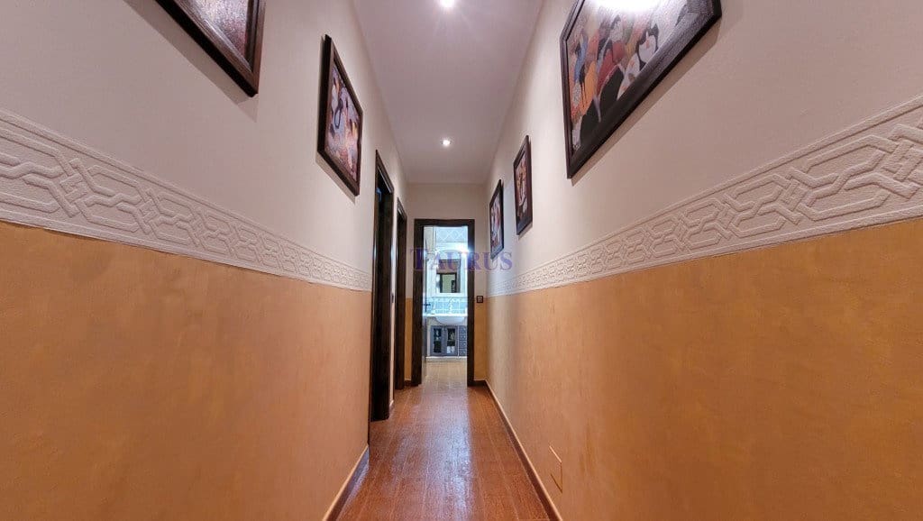 4 bedroom Villa for sale in Sayalonga with pool garage - € 575,000 (Ref: 4506948)