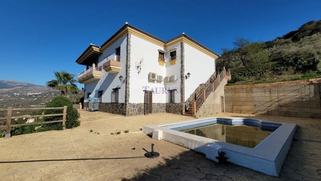 4 sovrum Villa till salu i Sayalonga med pool garage - 575 000 € (Ref: 4506948)