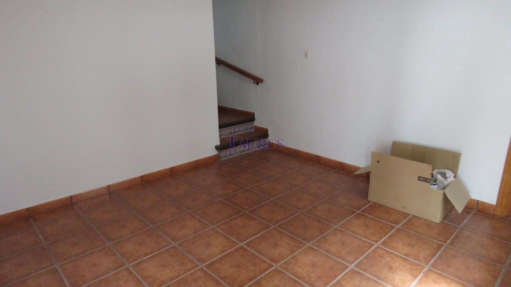 4 soverom Hus til salgs i Competa med garasje - € 183 000 (Ref: 4531435)