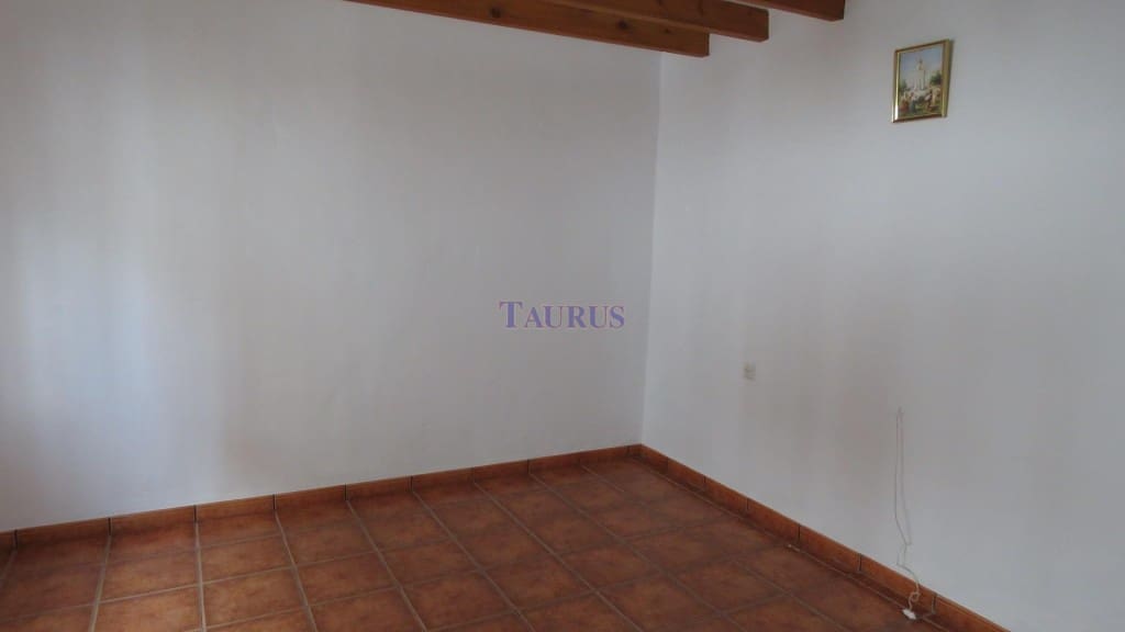 4 soverom Hus til salgs i Competa med garasje - € 183 000 (Ref: 4531435)