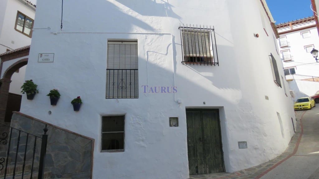 Hus til salgs i Canillas de Albaida - € 66 000 (Ref: 4562423)