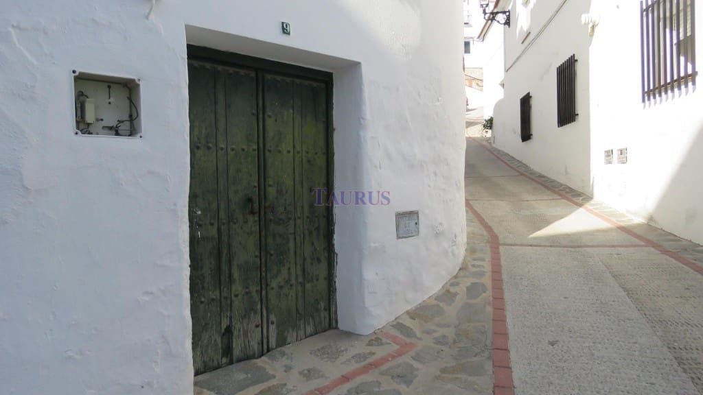 Hus til salgs i Canillas de Albaida - € 66 000 (Ref: 4562423)