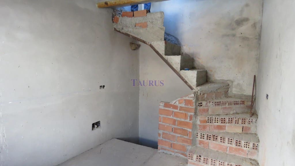 Hus til salgs i Canillas de Albaida - € 66 000 (Ref: 4562423)