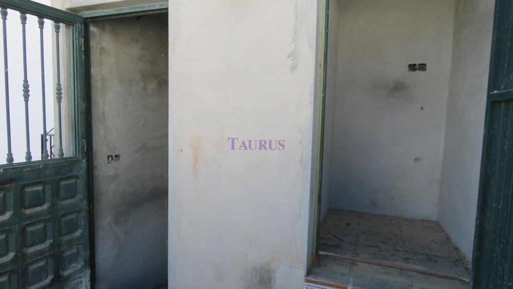 Hus til salgs i Canillas de Albaida - € 66 000 (Ref: 4562423)