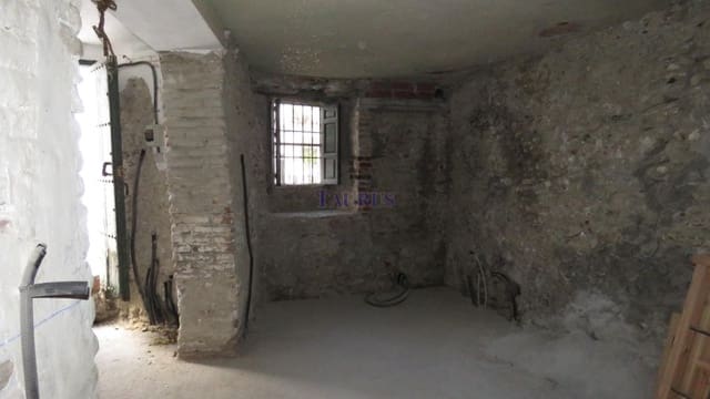 Hus til salgs i Canillas de Albaida - € 66 000 (Ref: 4562423)