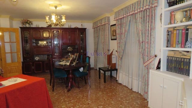 4 sovrum Hus till salu i Canillas de Albaida med garage - 249 000 € (Ref: 4665857)