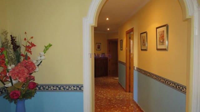 4 sovrum Hus till salu i Canillas de Albaida med garage - 249 000 € (Ref: 4665857)