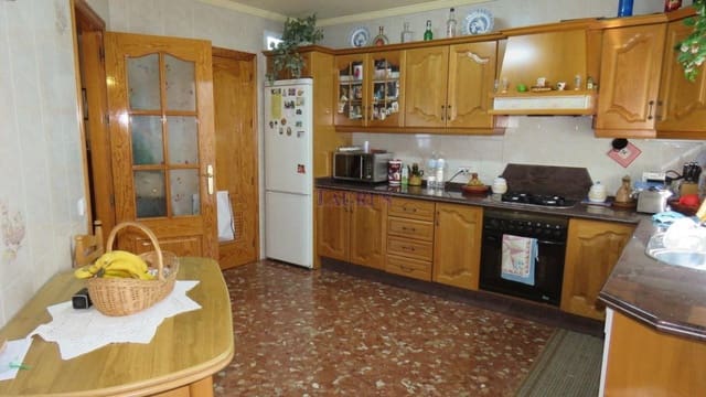 4 sovrum Hus till salu i Canillas de Albaida med garage - 249 000 € (Ref: 4665857)
