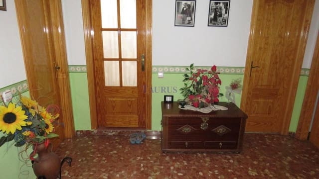 4 sovrum Hus till salu i Canillas de Albaida med garage - 249 000 € (Ref: 4665857)