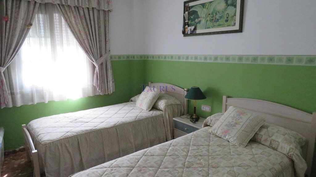 4 bedroom Townhouse for sale in Canillas de Albaida - € 249,000 (Ref: 4665857)