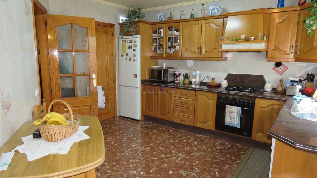 4 bedroom Townhouse for sale in Canillas de Albaida - € 249,000 (Ref: 4665857)