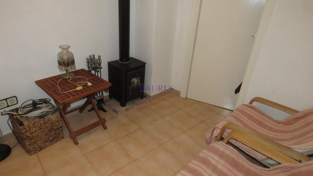 2 soverom Hus til salgs i Sayalonga - € 79 000 (Ref: 4699829)