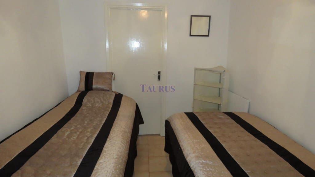 2 soverom Hus til salgs i Sayalonga - € 79 000 (Ref: 4699829)