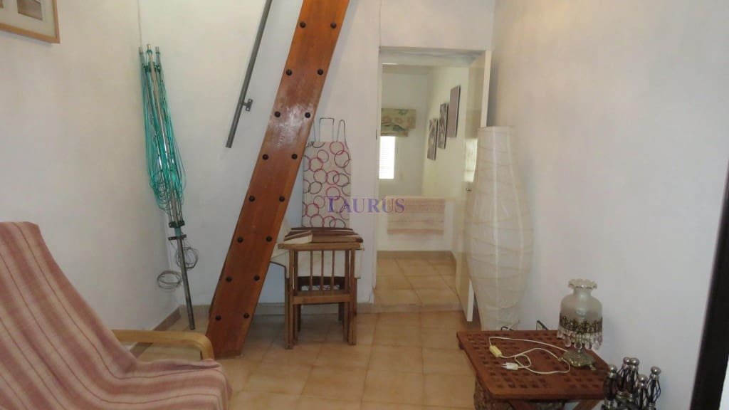 2 soverom Hus til salgs i Sayalonga - € 79 000 (Ref: 4699829)