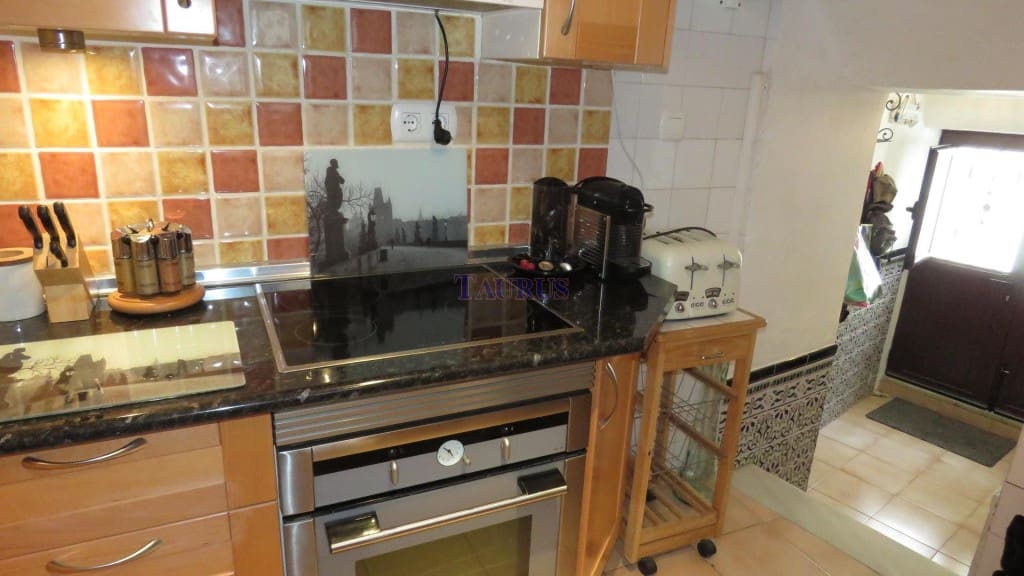 2 soverom Hus til salgs i Sayalonga - € 79 000 (Ref: 4699829)