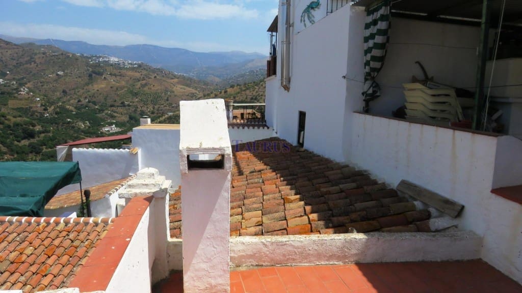 2 soverom Hus til salgs i Sayalonga - € 79 000 (Ref: 4699829)