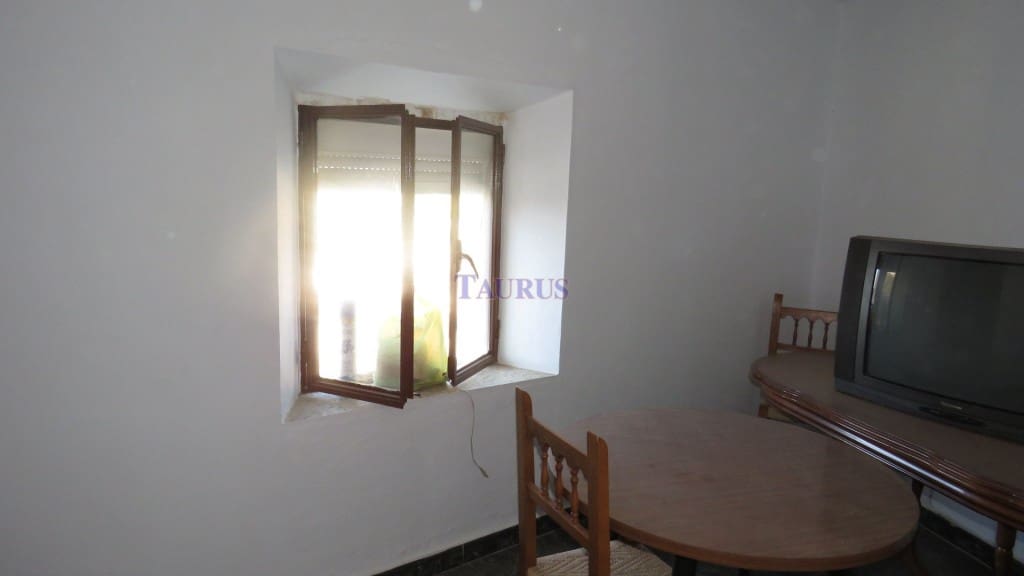 5 soveværelse Byhus til salg i Salares - € 110.000 (Ref: 4757769)