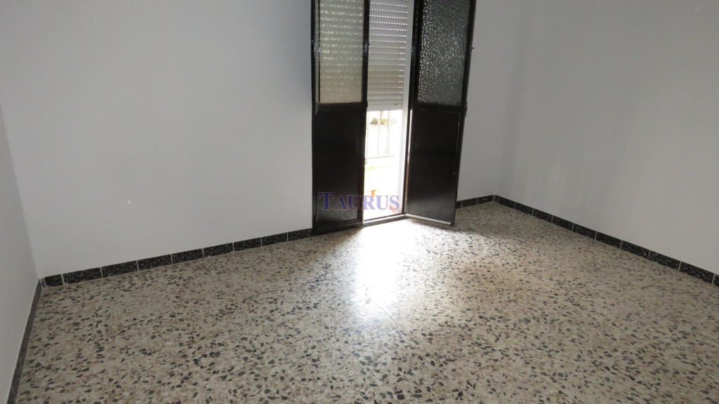 5 soveværelse Byhus til salg i Salares - € 110.000 (Ref: 4757769)