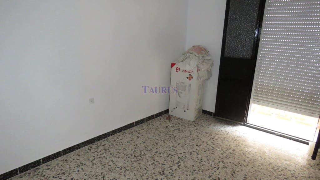 5 soveværelse Byhus til salg i Salares - € 110.000 (Ref: 4757769)