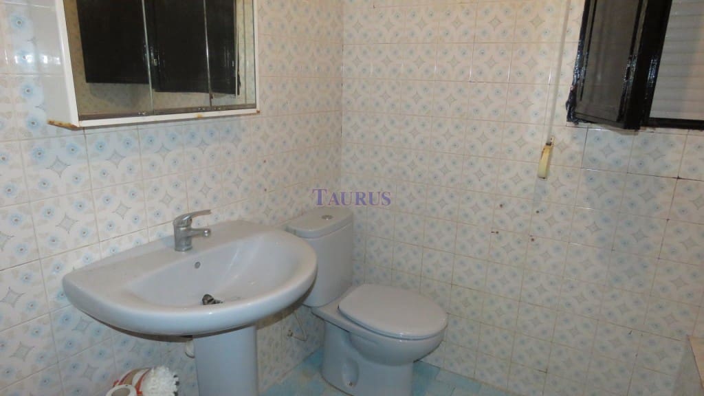 5 soveværelse Byhus til salg i Salares - € 110.000 (Ref: 4757769)