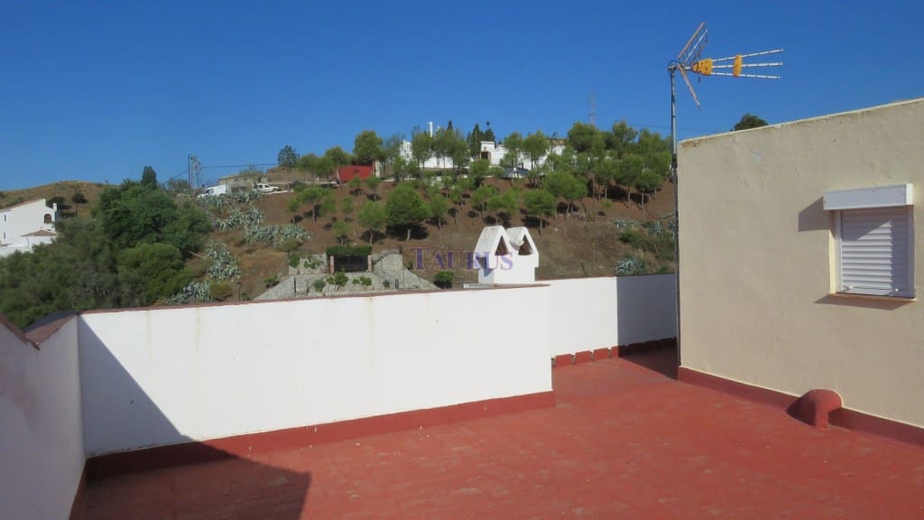 5 soveværelse Byhus til salg i Salares - € 110.000 (Ref: 4757769)