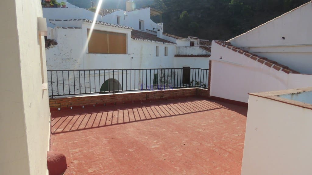 5 soveværelse Byhus til salg i Salares - € 110.000 (Ref: 4757769)