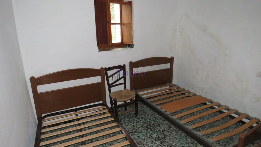 6 soveværelse Byhus til salg i Canillas de Albaida - € 180.000 (Ref: 4787933)