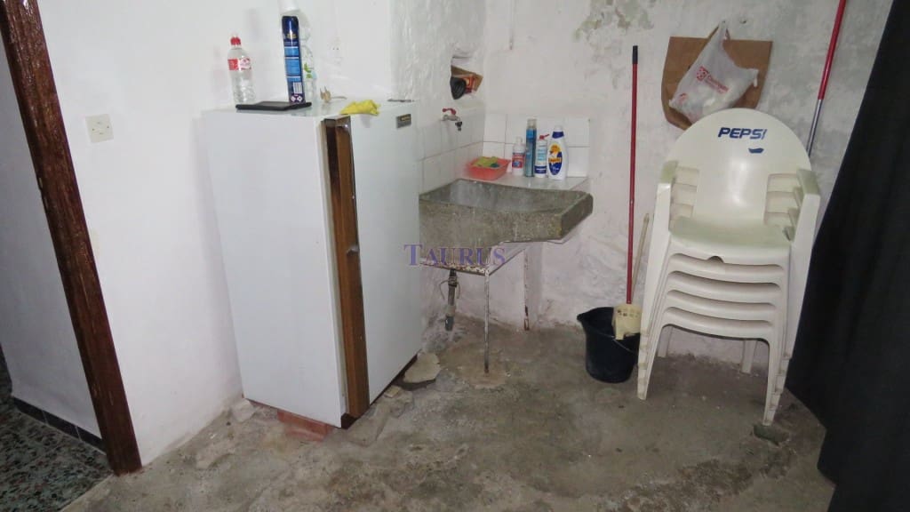 6 soveværelse Byhus til salg i Canillas de Albaida - € 180.000 (Ref: 4787933)