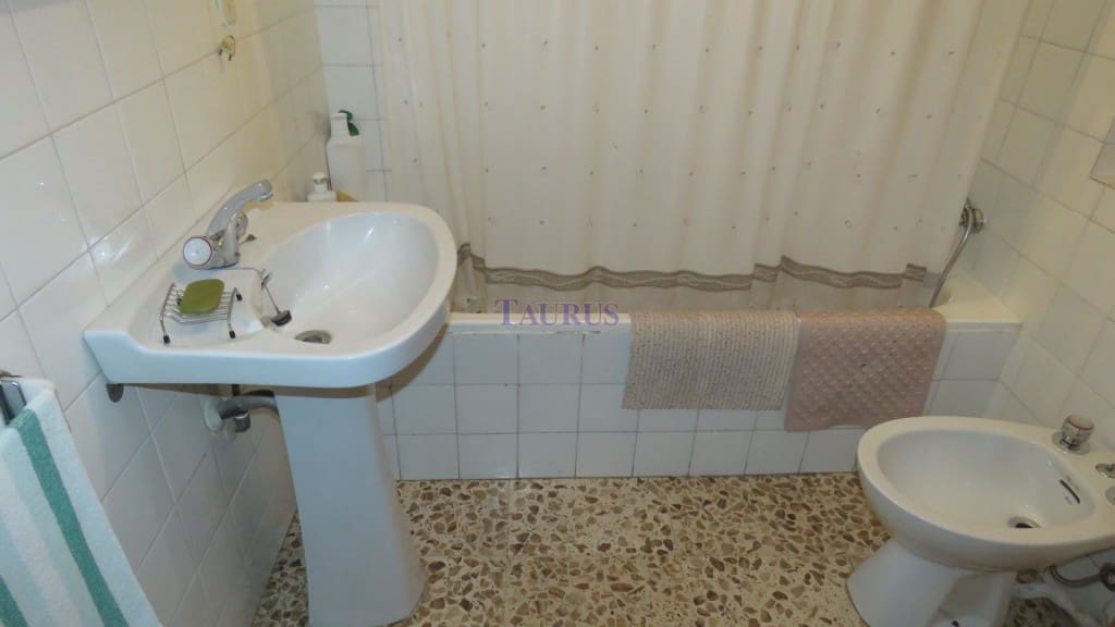 6 soveværelse Byhus til salg i Canillas de Albaida - € 180.000 (Ref: 4787933)