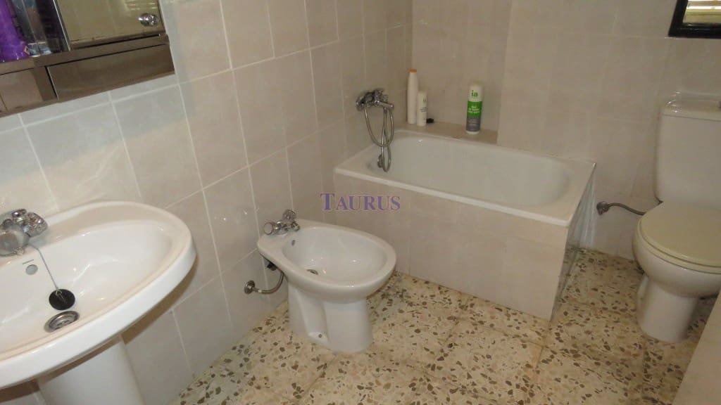 6 soveværelse Byhus til salg i Canillas de Albaida - € 180.000 (Ref: 4787933)