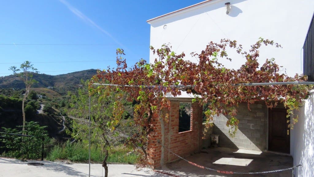 6 soveværelse Byhus til salg i Canillas de Albaida - € 180.000 (Ref: 4787933)