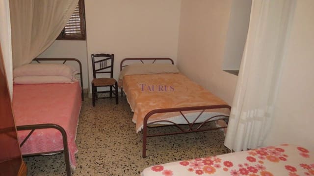 6 quarto Casa em Banda para venda em Canillas de Albaida - 180 000 € (Ref: 4787933)