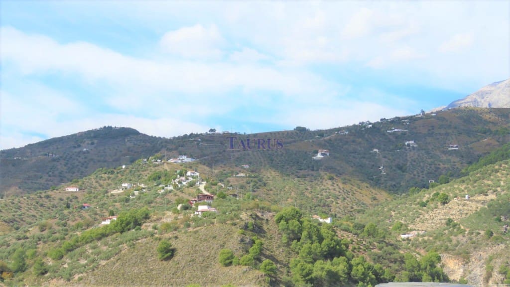 4 soverom Leilighet til salgs i Canillas de Albaida med garasje - € 137 000 (Ref: 4954286)